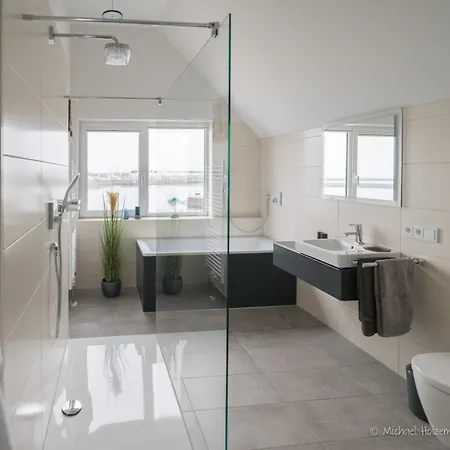 Marina Lounge בית נופש